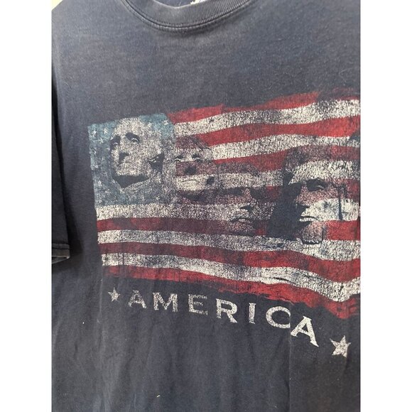 Gildan size X – large American flag T-shirt - Picture 3 of 9